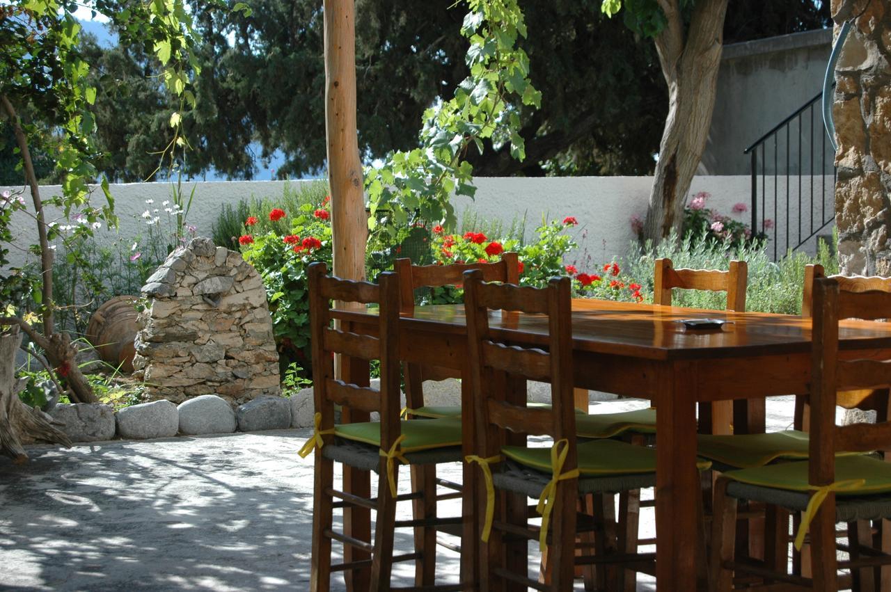 Pachnes Bed And Breakfast Ayía Roúmeli Bagian luar foto